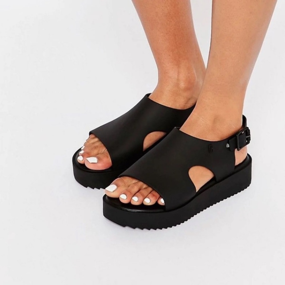 Melissa Hotness Chunky Black Flatform Sandals